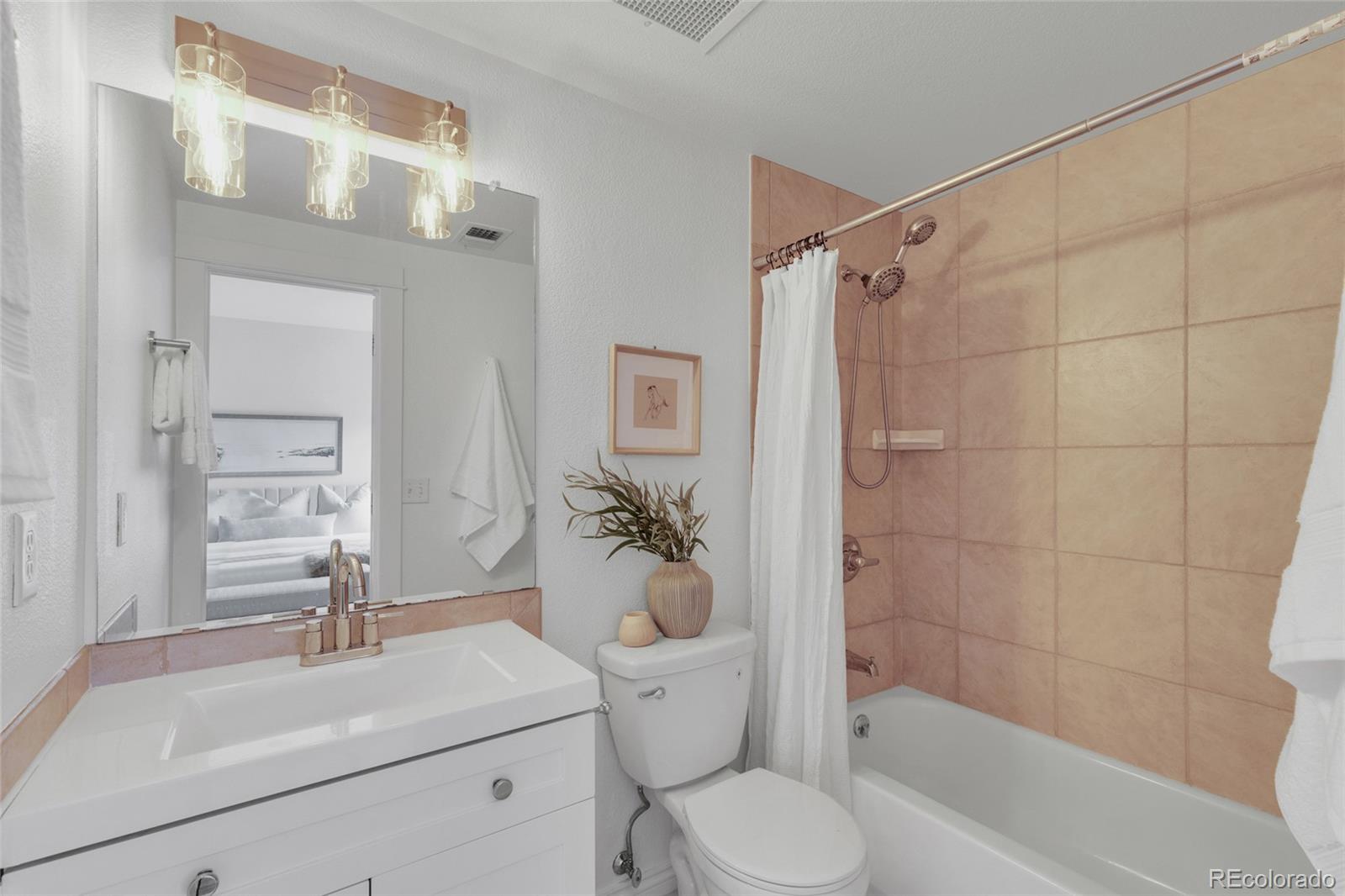 2901 Wyandot Street Unit: 2