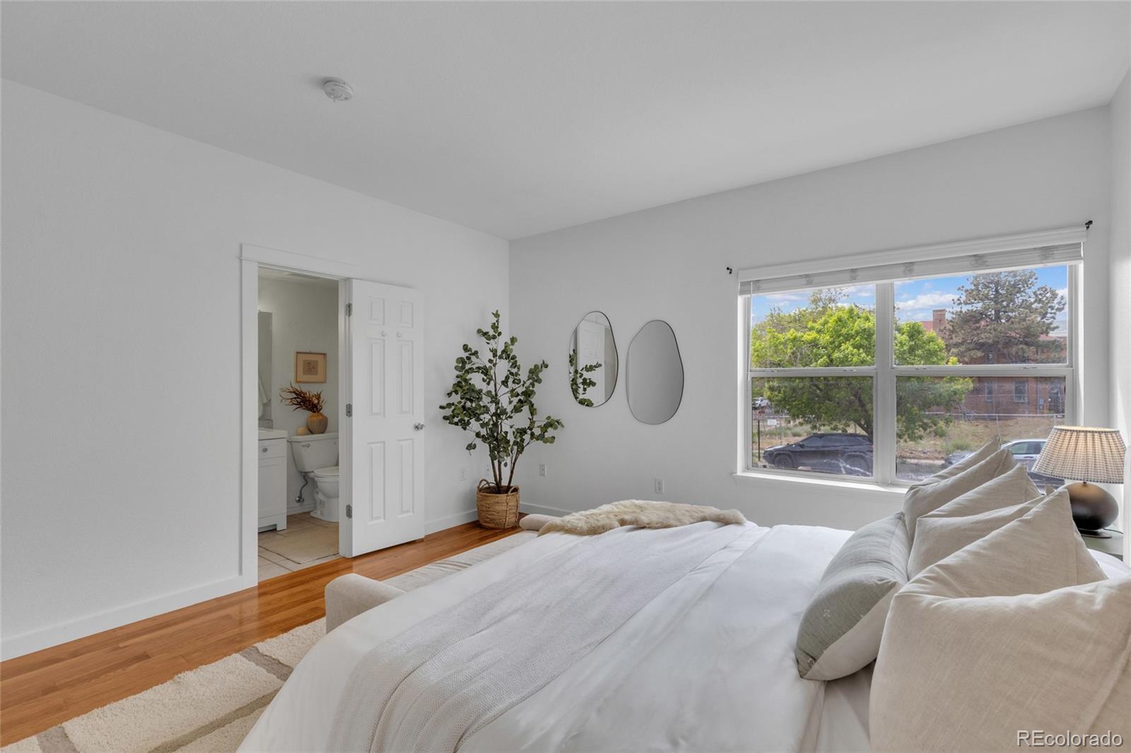 2901 Wyandot Street Unit: 2