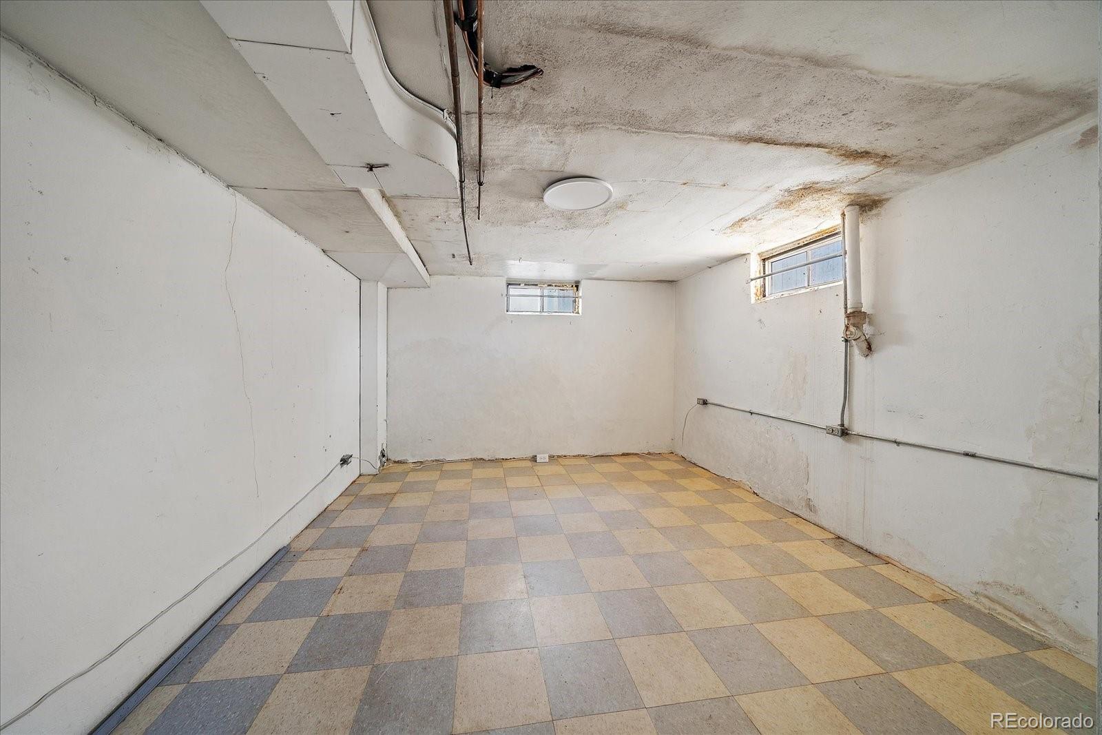 2575 S Lafayette Street