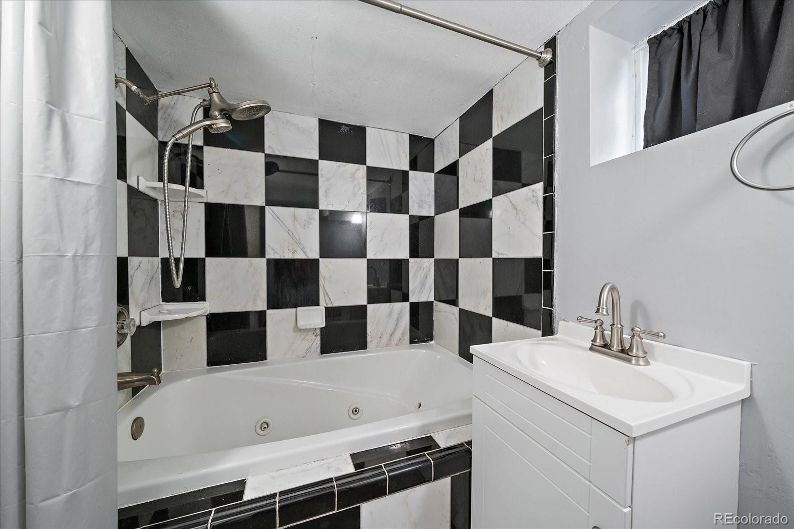 2575 S Lafayette Street