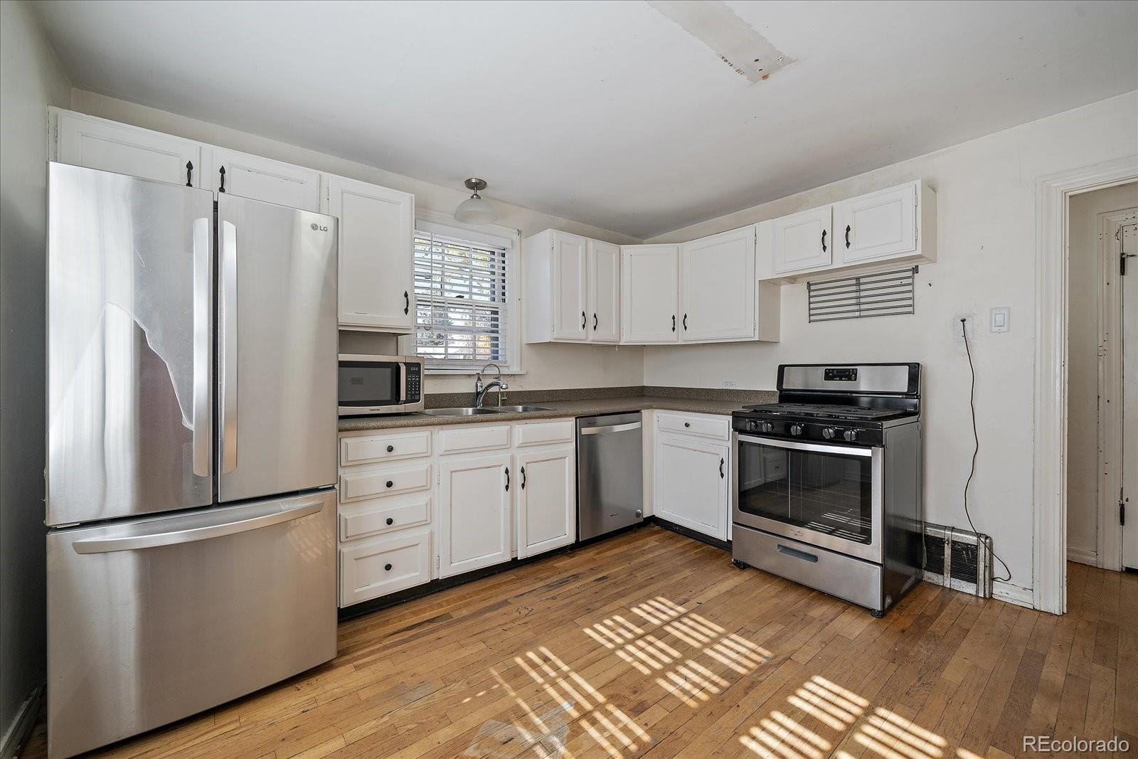 2575 S Lafayette Street