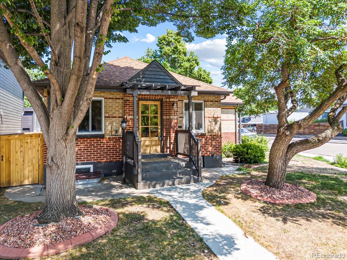 4104 N Yates