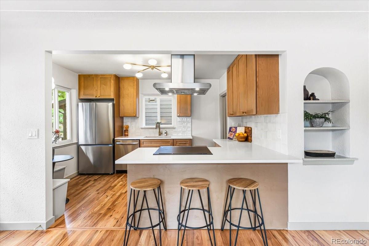 4104 N Yates