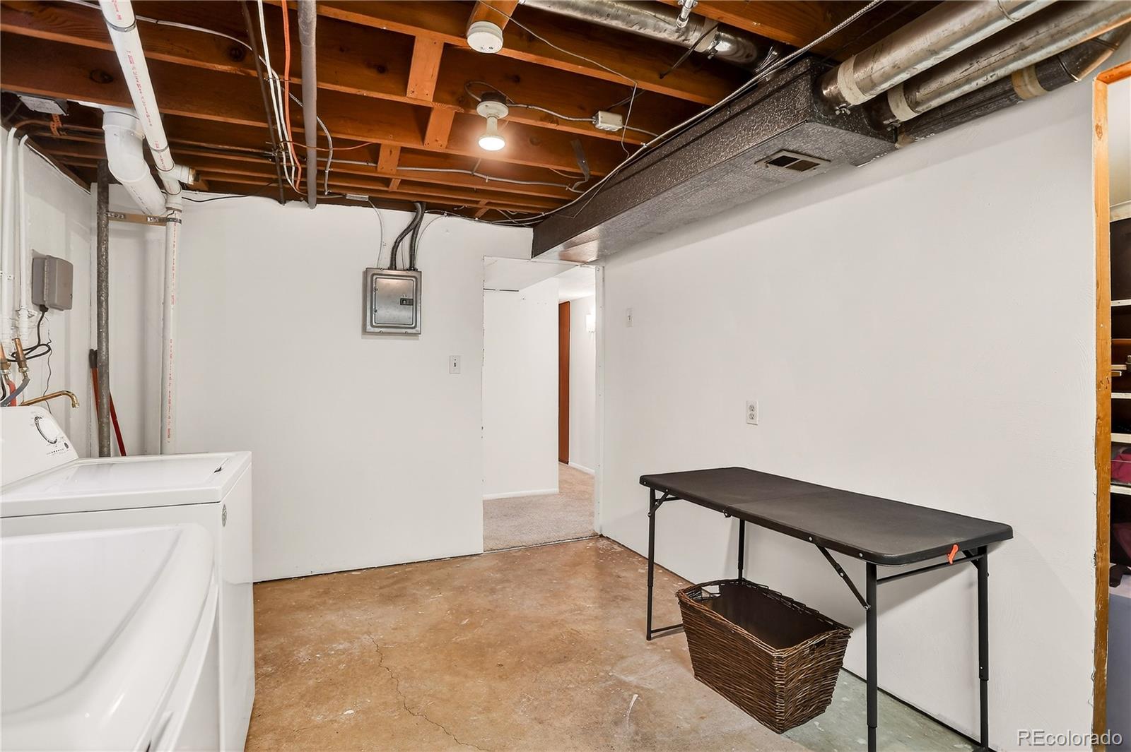 2862 S Zenobia Street