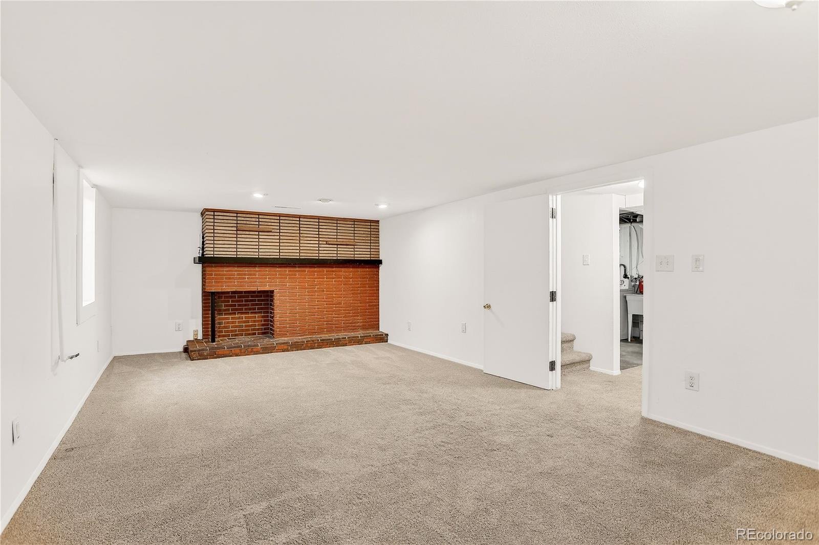 2862 S Zenobia Street