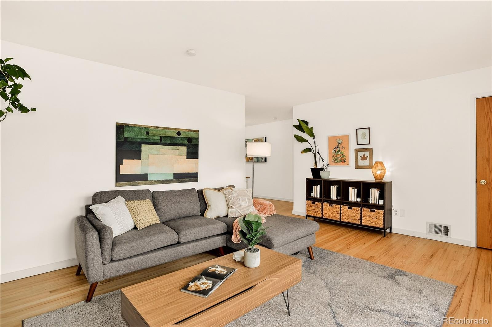 2862 S Zenobia Street