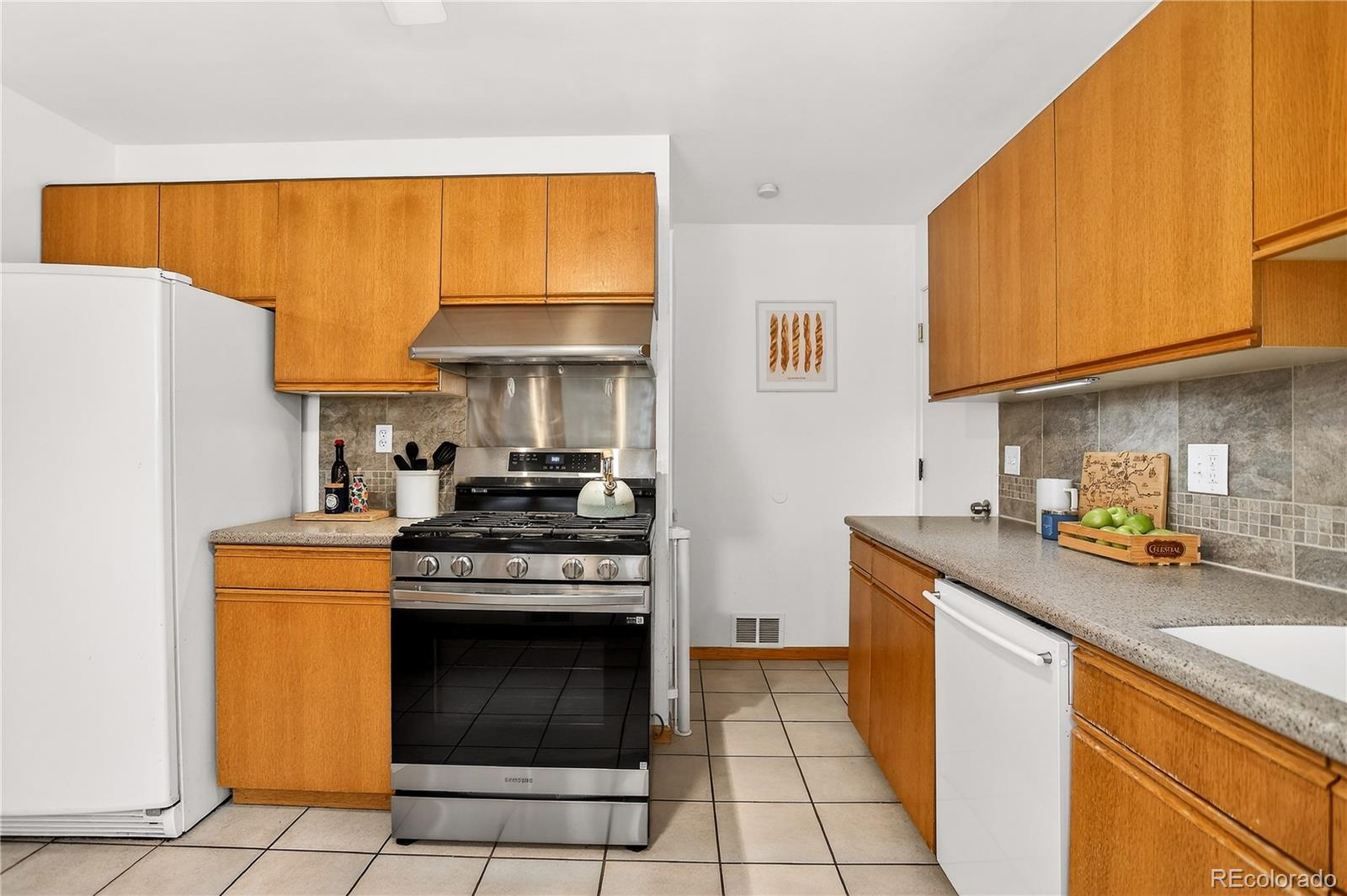 2862 S Zenobia Street