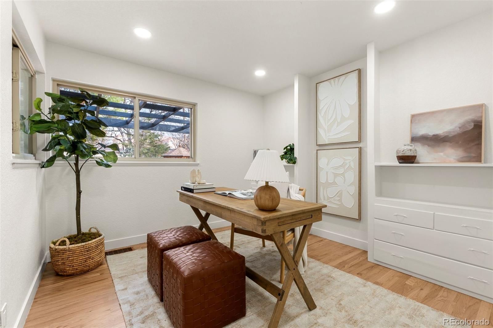 2660 S Dahlia Street