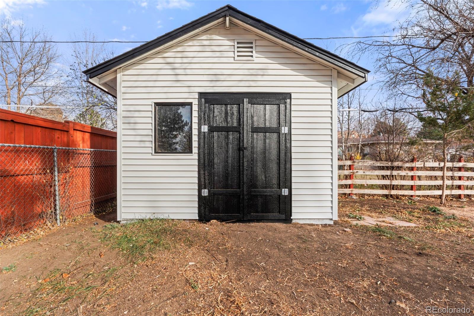 2660 S Dahlia Street