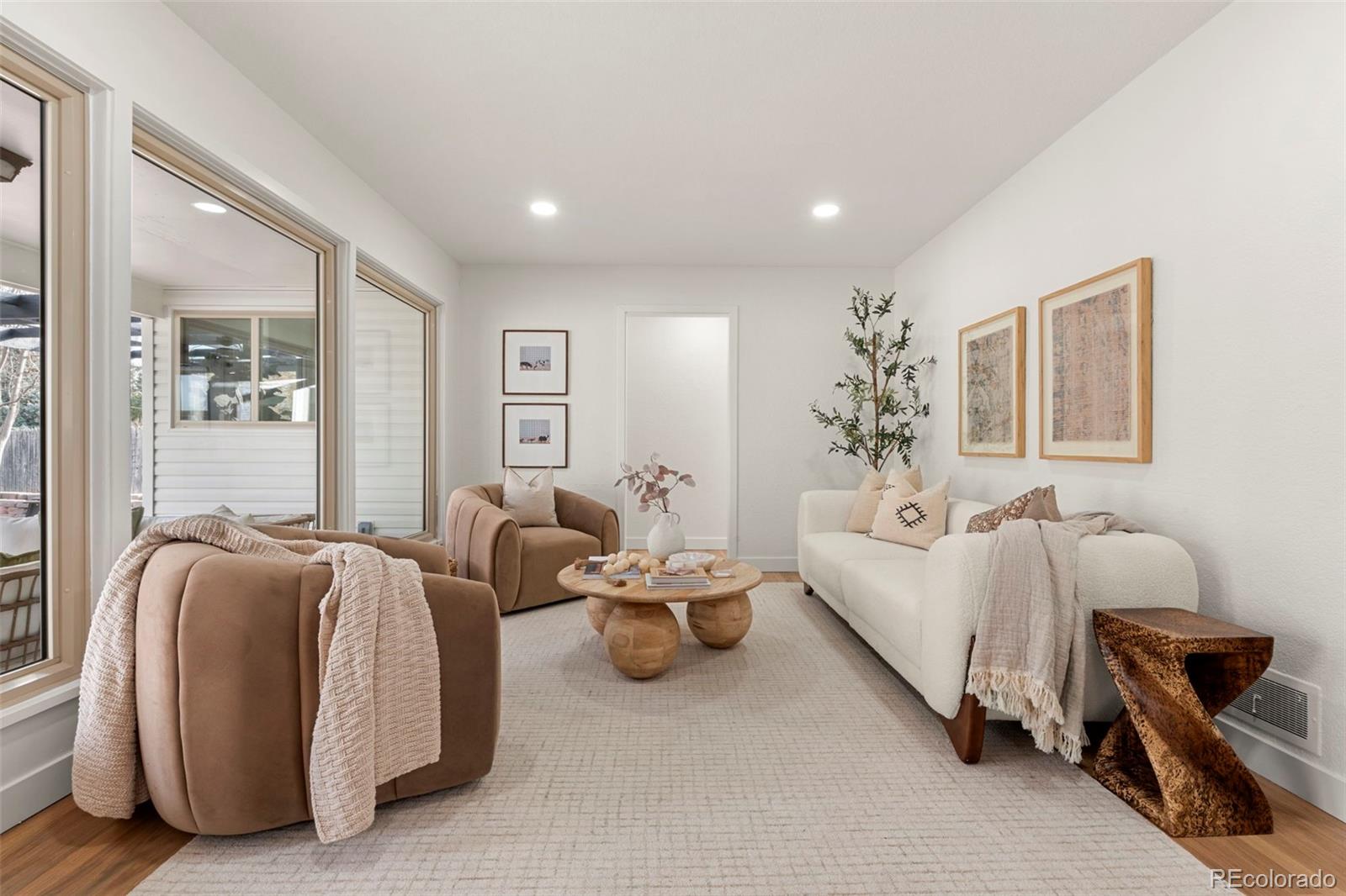 2660 S Dahlia Street