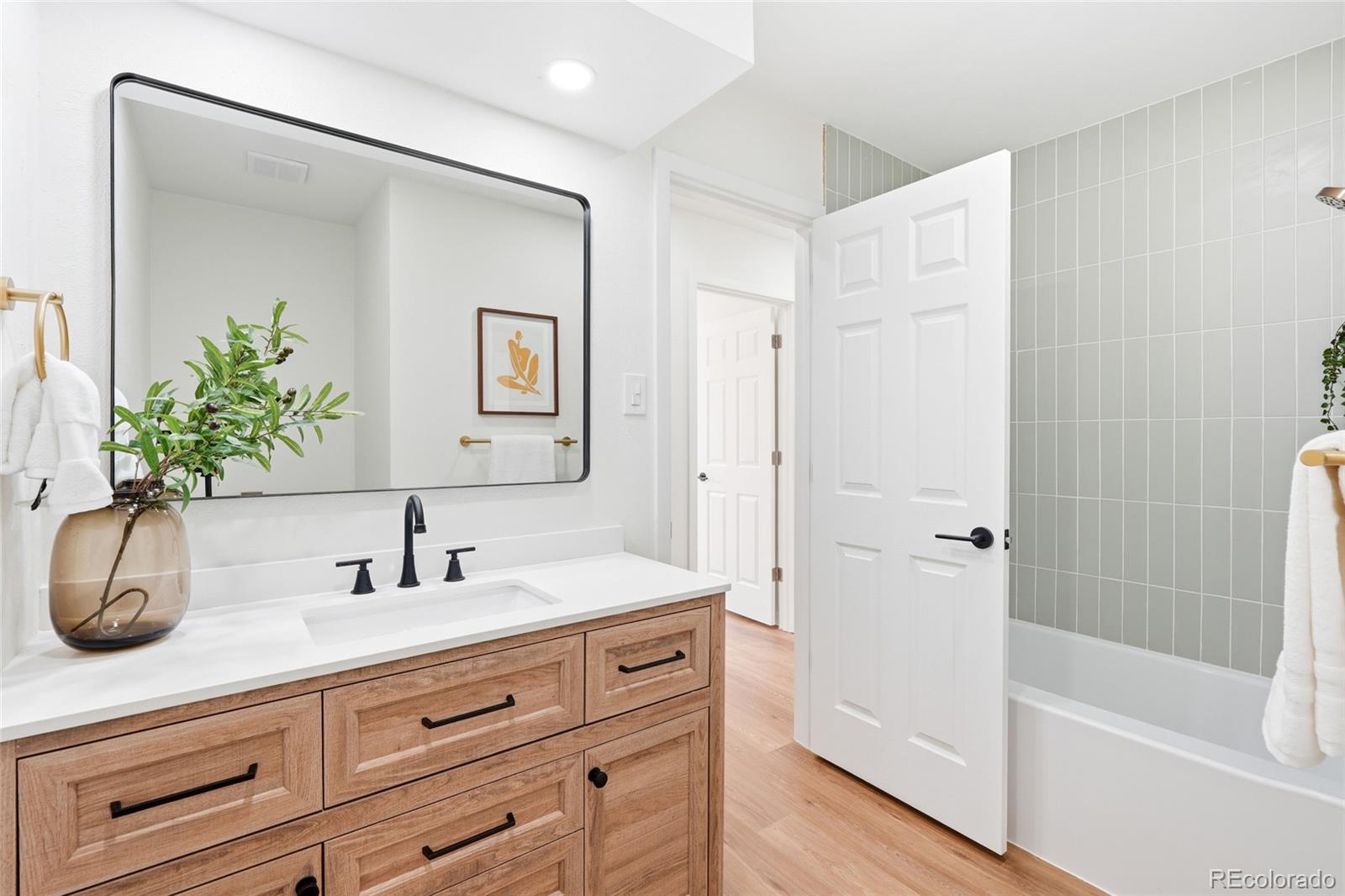 3057 S Rosemary Street