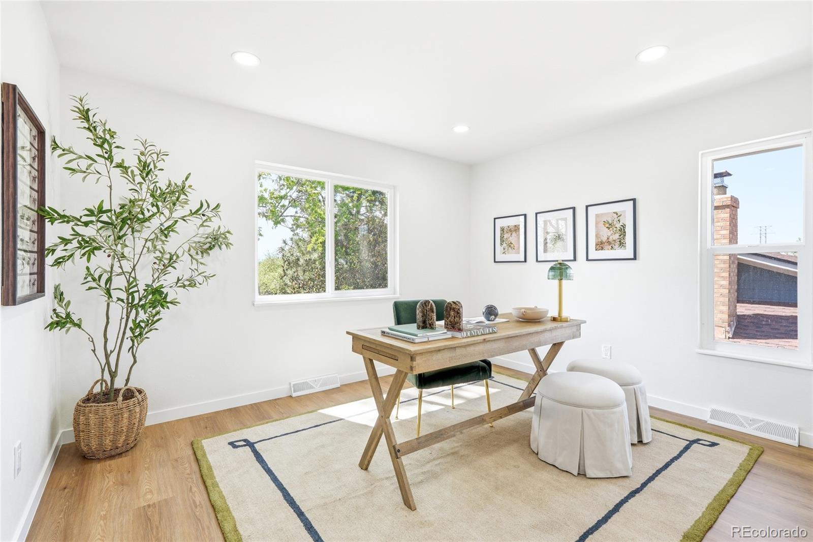 3057 S Rosemary Street