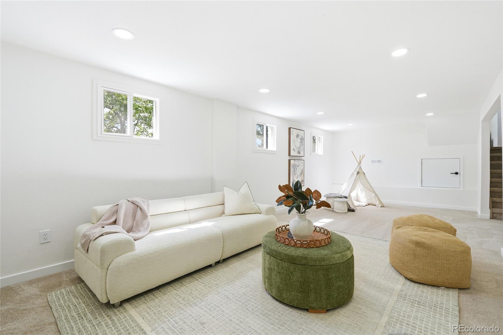 3057 S Rosemary Street