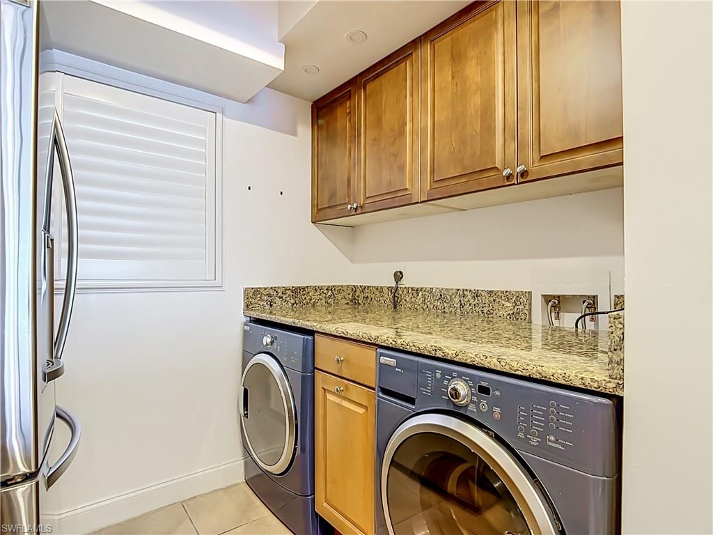 1901 Clifford ST 1003