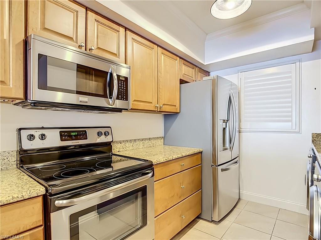 1901 Clifford ST 1003