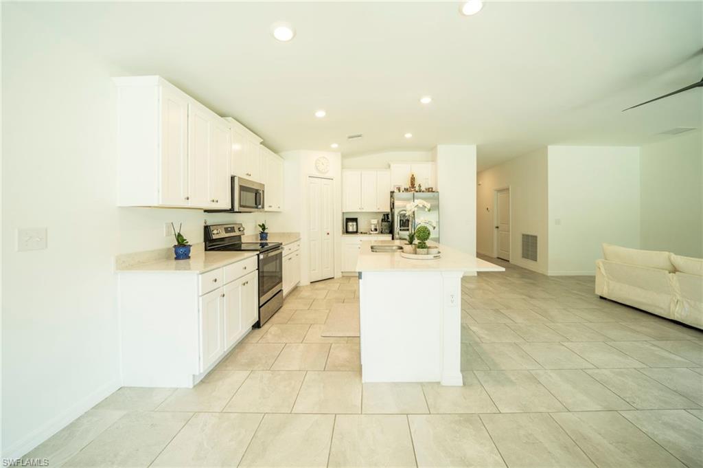 3843 Treasure Oak WAY