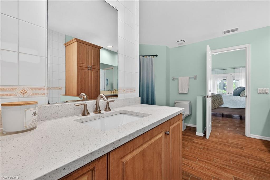 6075 Island Park CT
