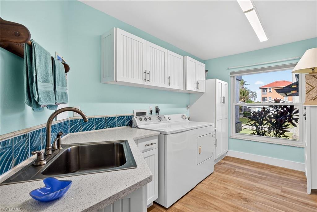 6075 Island Park CT