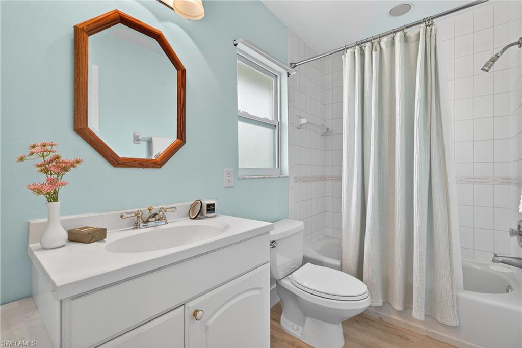 6075 Island Park CT