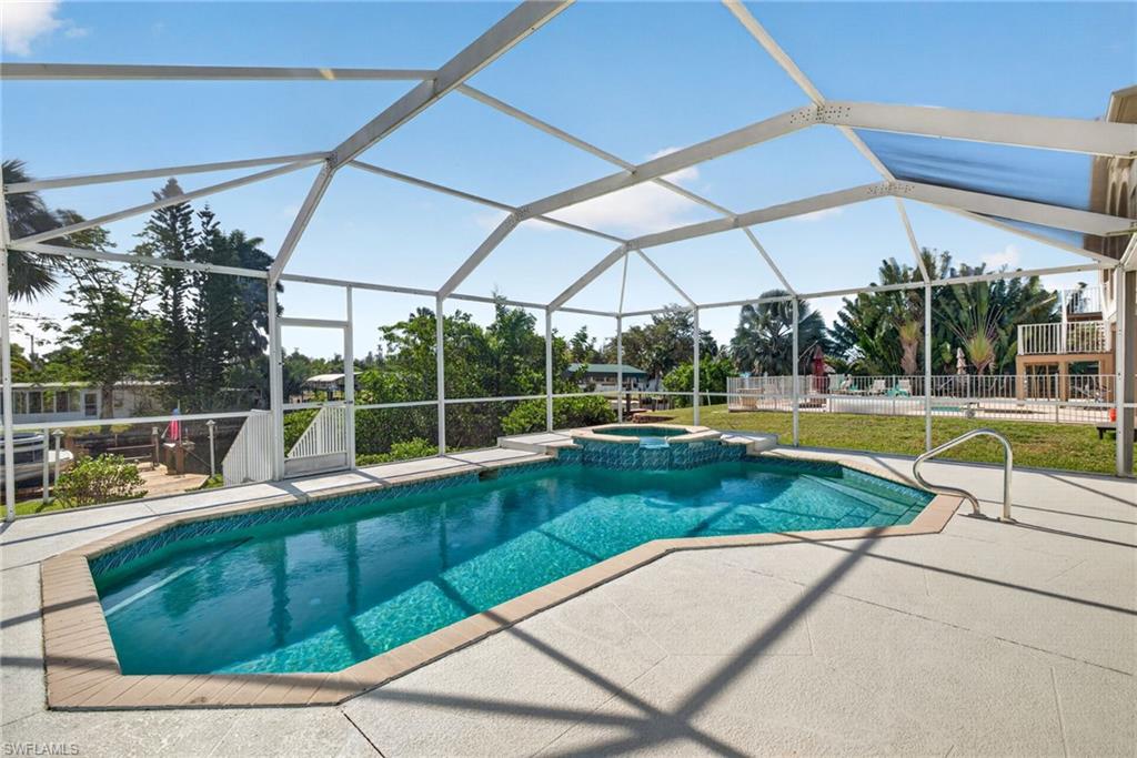 6075 Island Park CT