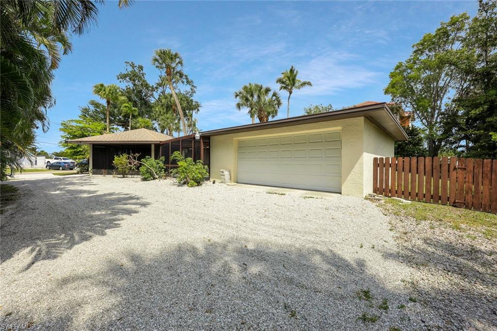 6204 Island Park CT
