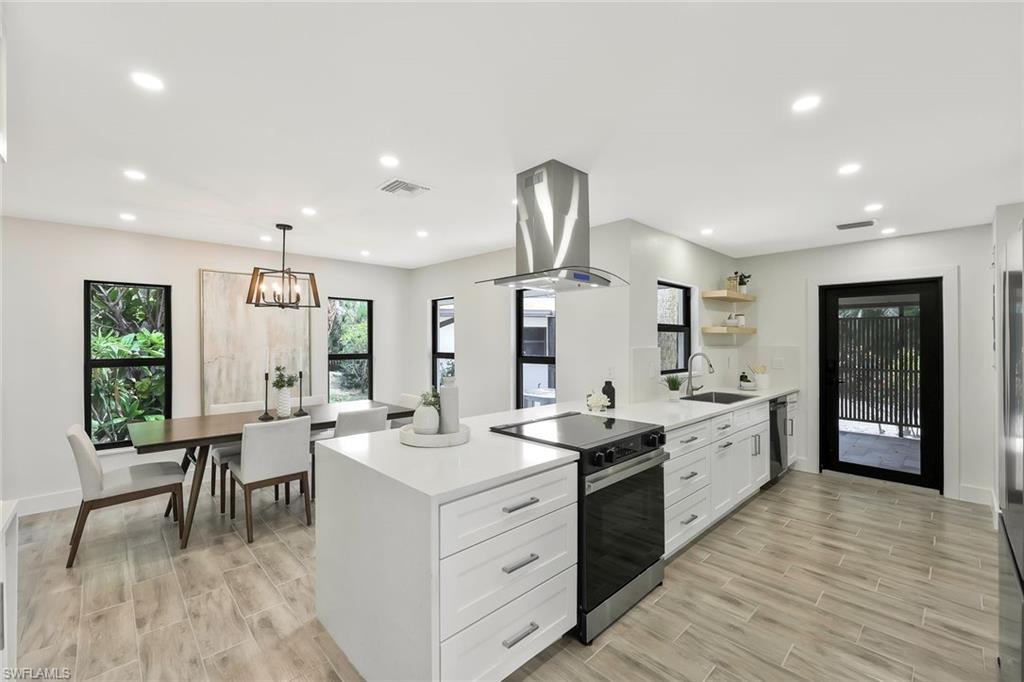 6204 Island Park CT