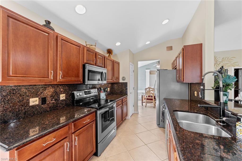 10097 Colonial Country Club BLVD
