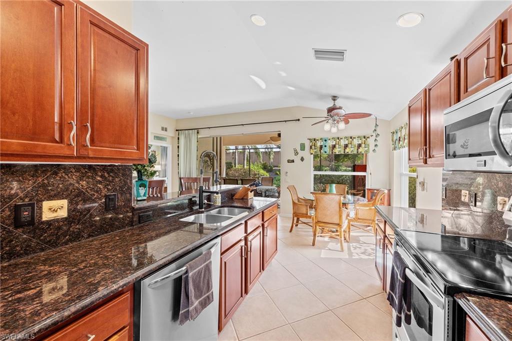 10097 Colonial Country Club BLVD