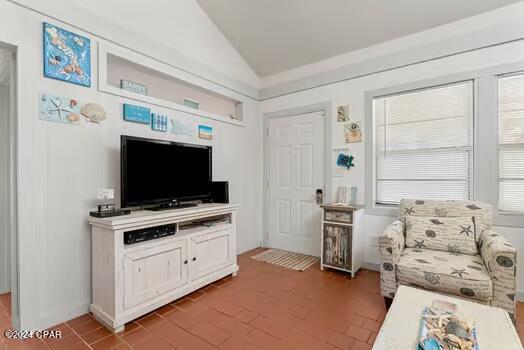 208 3rd Street 1/2