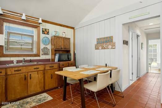 208 3rd Street 1/2