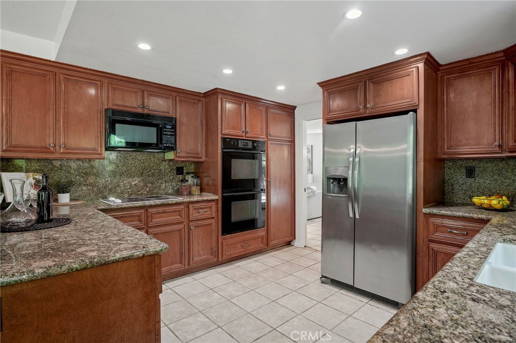 3807 E Ridgeway Road