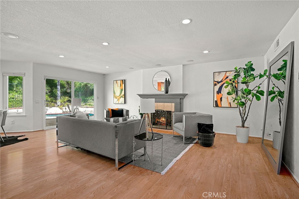 3807 E Ridgeway Road