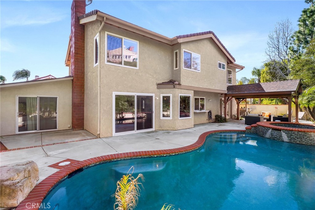 3807 E Ridgeway Road