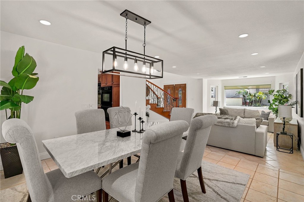 3807 E Ridgeway Road