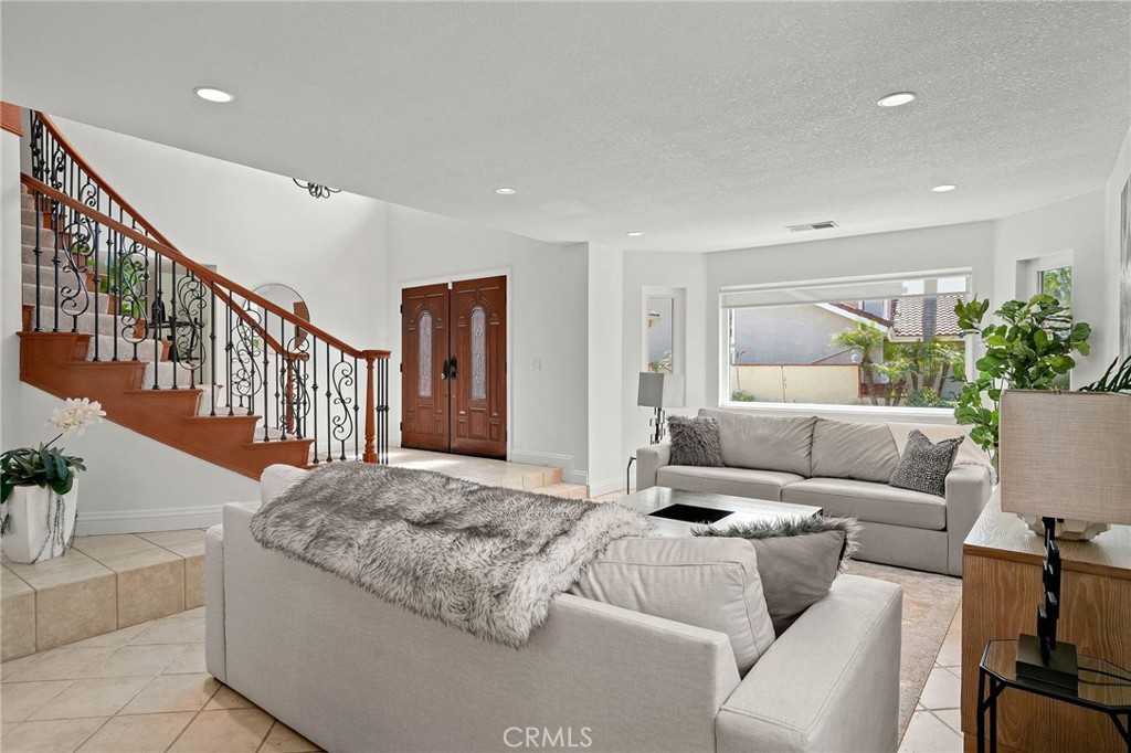 3807 E Ridgeway Road