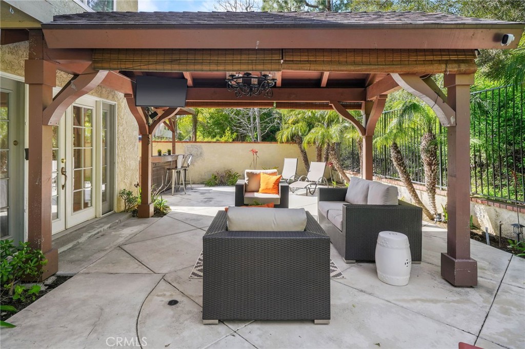 3807 E Ridgeway Road