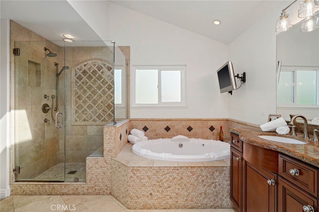 3807 E Ridgeway Road