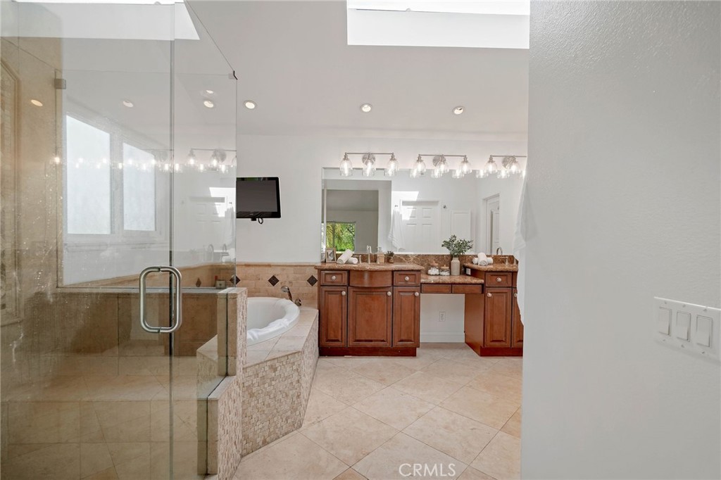 3807 E Ridgeway Road