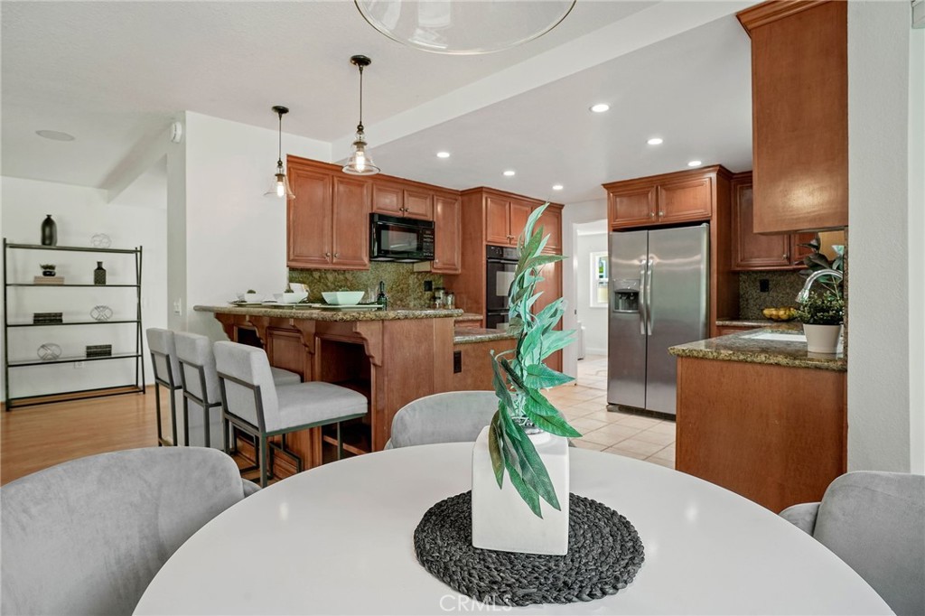 3807 E Ridgeway Road