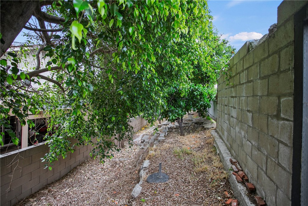 2406 Cambridge Avenue
