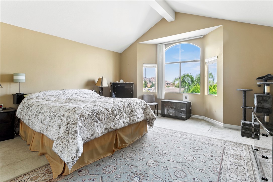 902 Highland View Drive