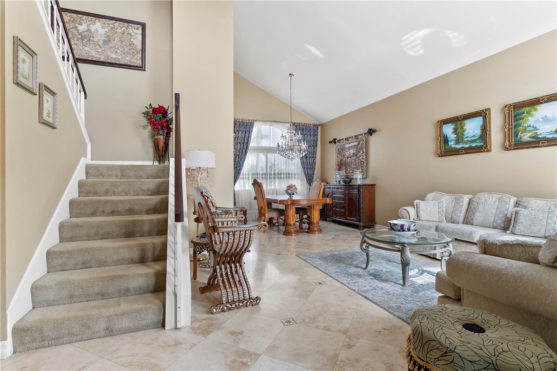 902 Highland View Drive