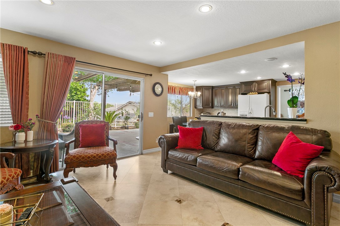 902 Highland View Drive