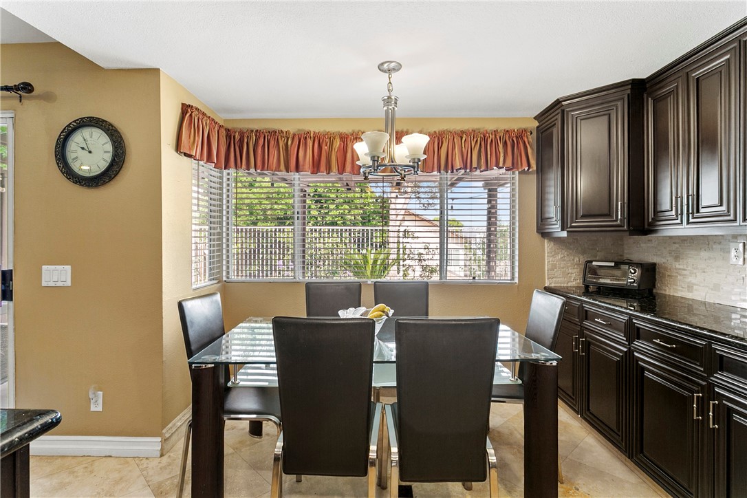 902 Highland View Drive