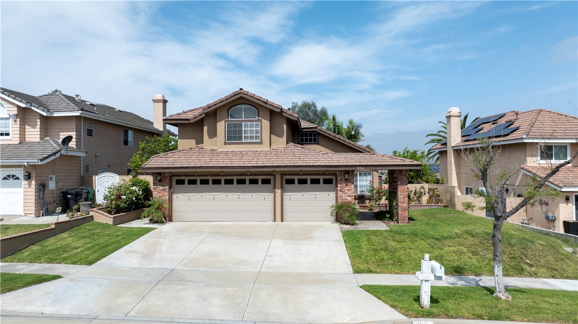 902 Highland View Drive