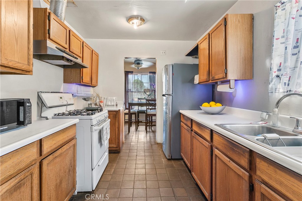 1932 S Orange Avenue