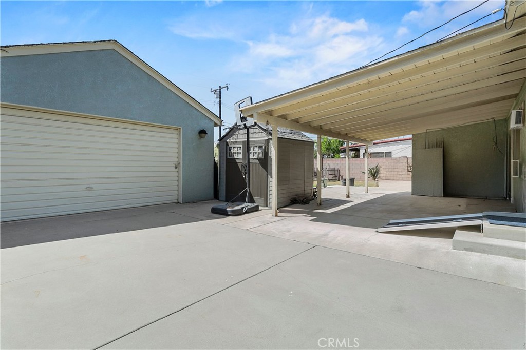 1932 S Orange Avenue
