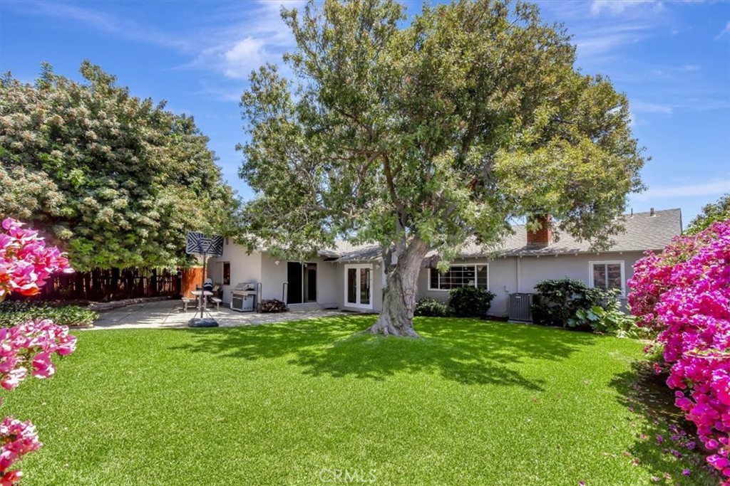 11111 Magda Lane