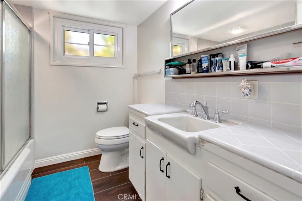 11111 Magda Lane