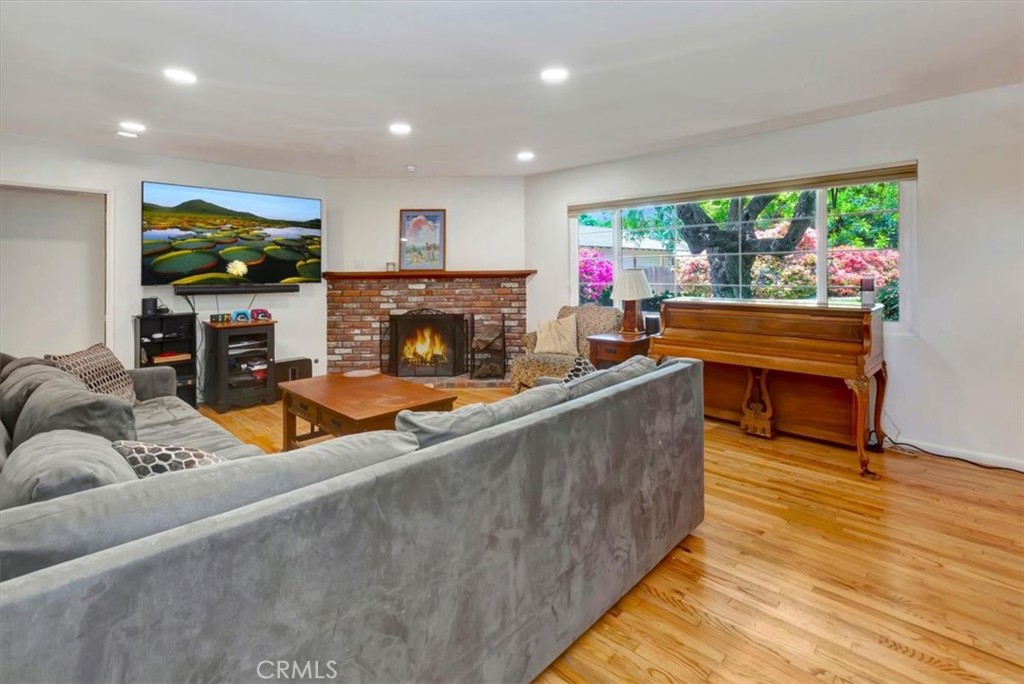 11111 Magda Lane
